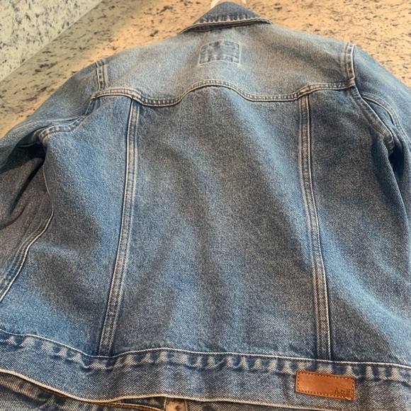 A&F Jean Jacket - Picture 8 of 9